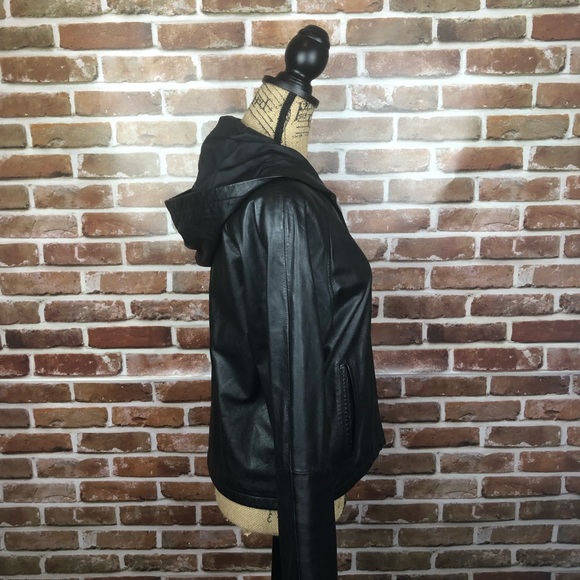 SOLD-Wilson women’s Hooded leather jacket - Picture 4 of 8